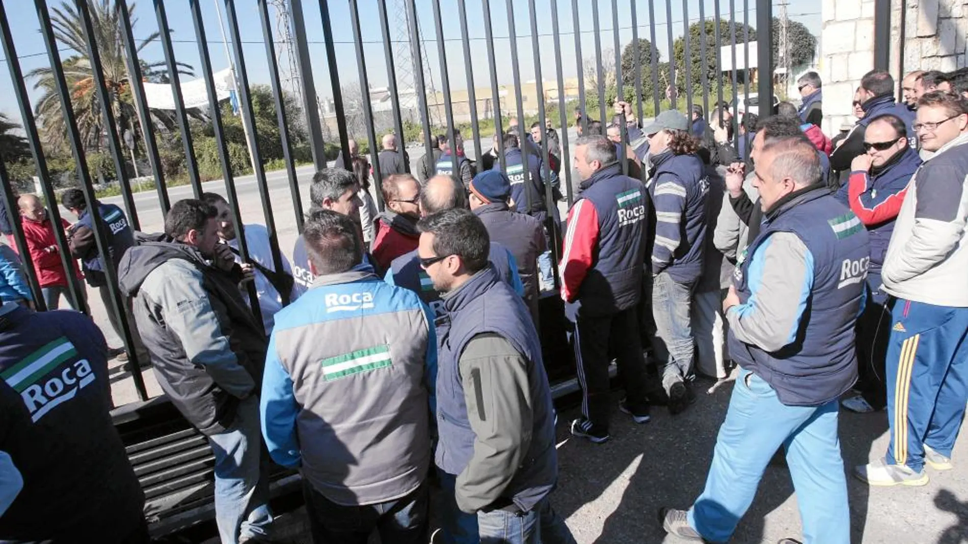 Una de las protestas de los empleados de la fábrica de Roca de Alcalá de Guadaíra,en Sevilla