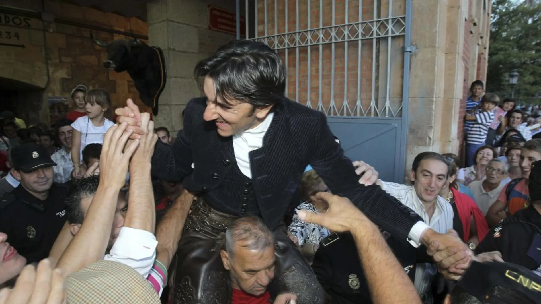 Diego Ventura, tras cortar cuatro orejas, abandonó La Glorieta a hombros