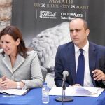 La consellera de Cultura, María José Catalá, y el director general de CulturArts, Manuel Tomás,