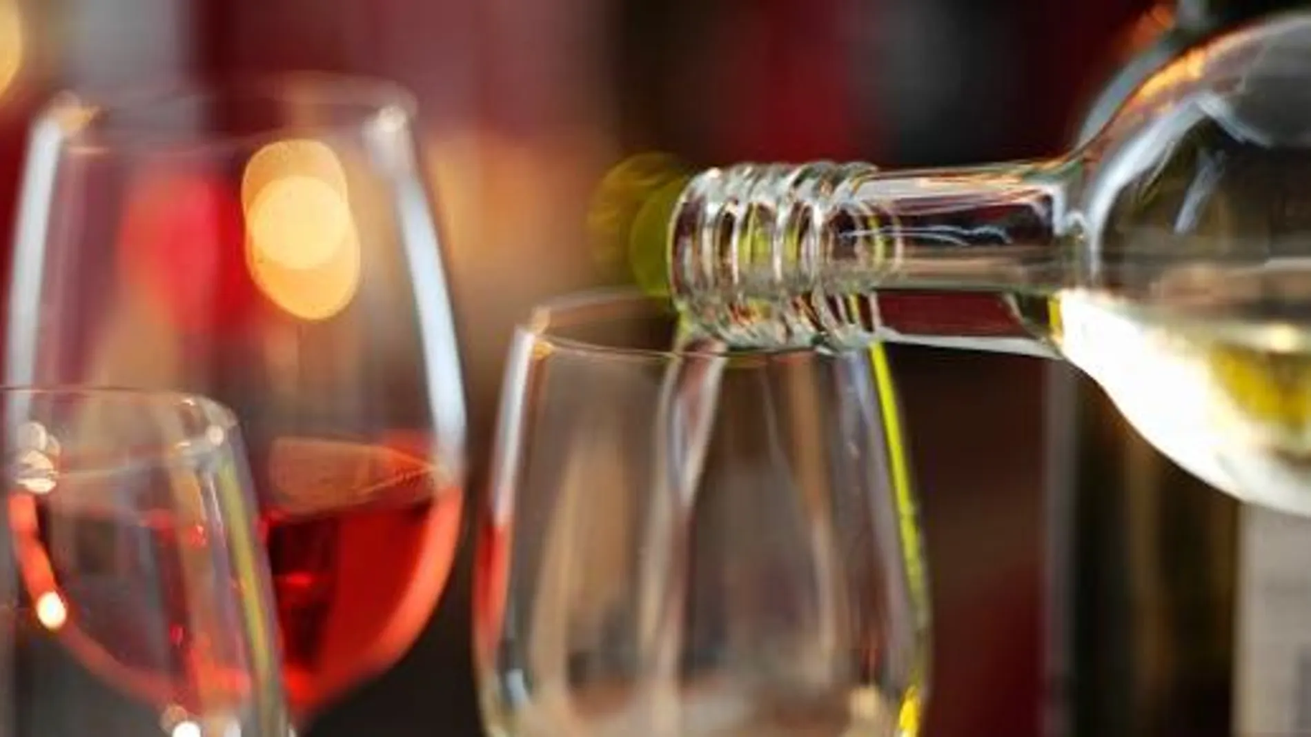 10 normas para servir el vino como un auténtico sumiller