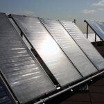 Los captadores solares también pueden generar energía para los circuitos de calefacción y aire acondicionado