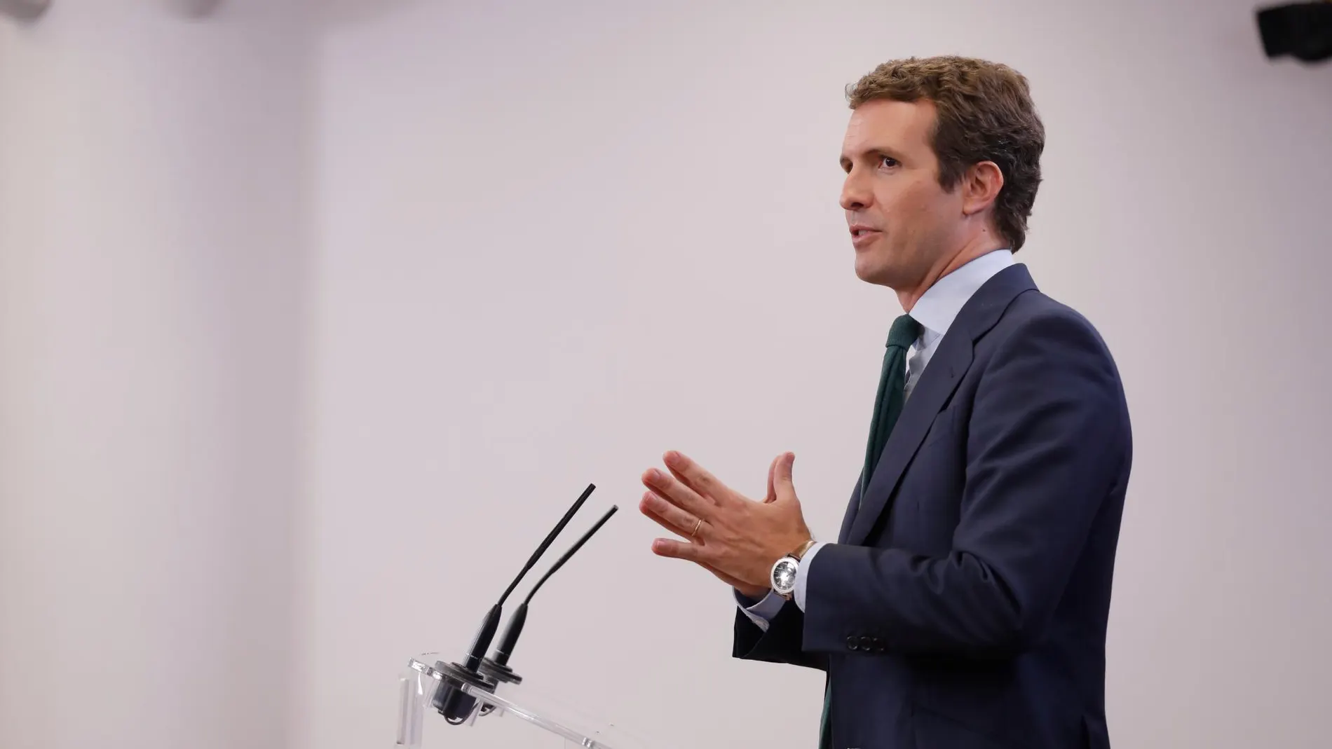 Rueda de prensa de Casado tras reunirse con Pedro Sánchez. (Foto: Jesús G. Feria)