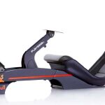 El asiento F1 Red Bull Racing de Playseat tiene un precio de 998€ y es compatible con todos los pedales y volantes.