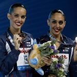 Ona Carbonell y Marga Crespí posan con sus medallas