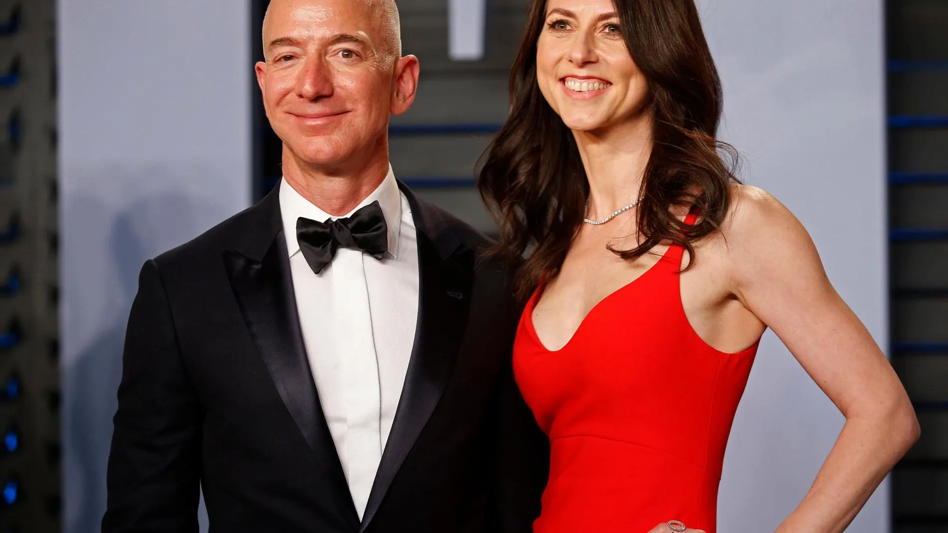 MacKenzie Bezos junto a Jeff Bezos en el año 2018