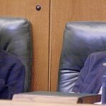 Ternera y Otegi en su escaño del Parlamento vasco