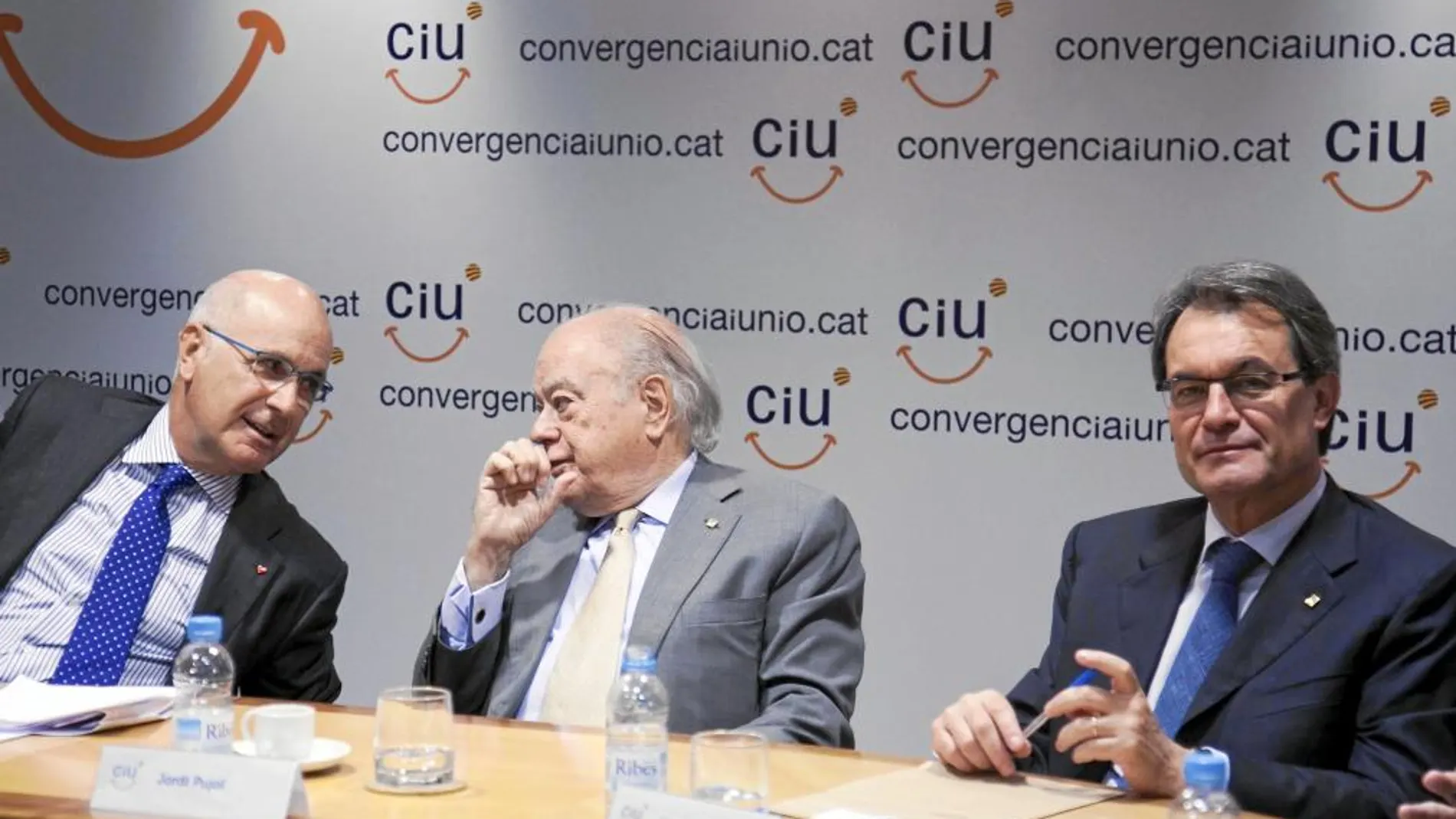 Duran, Pujol y Mas, durante la reunión de la comisión ejecutiva de CiU celebrada ayer