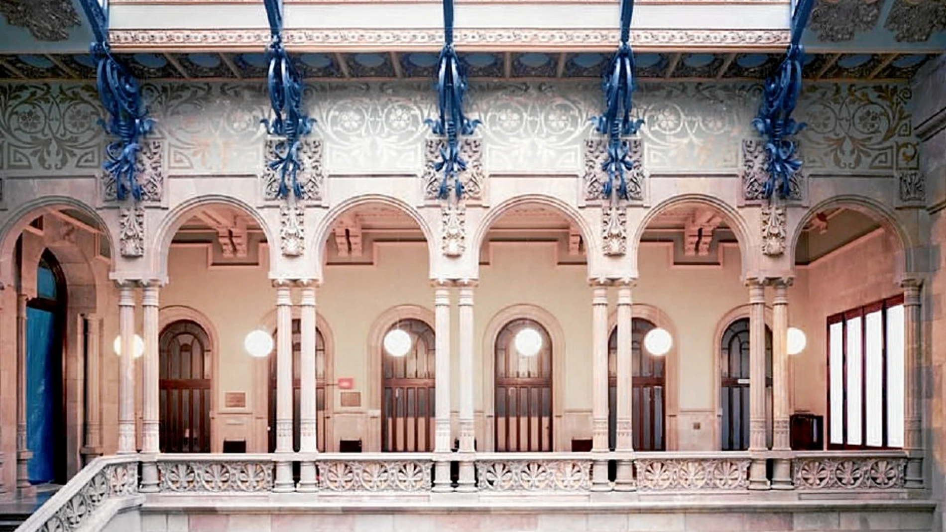 Dos obras de Sagnier captadas por Höfer: el Palacio de Justicia y la casa Garriga Nogués