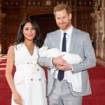 Los duques de Sussex, tras presentar oficialmente al pequeño Archie ante los medios