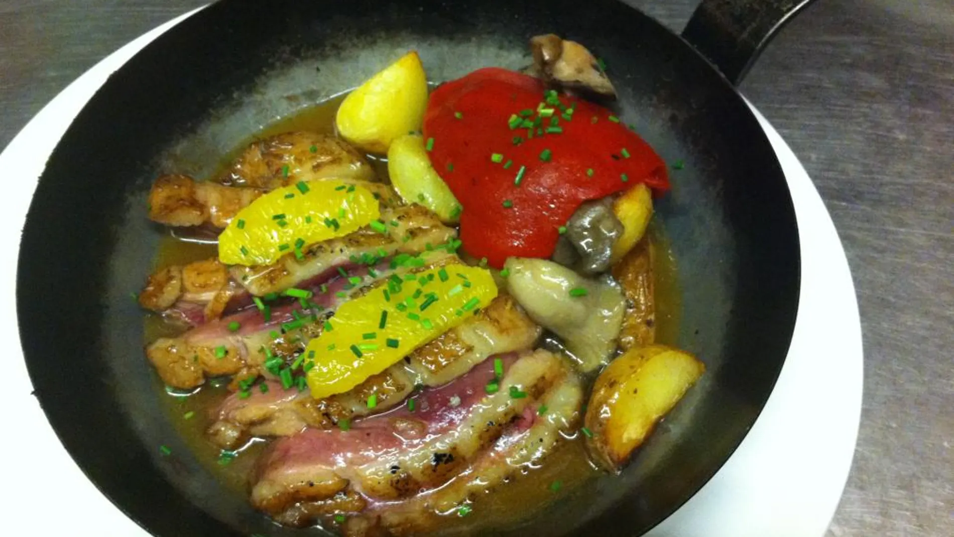 Magret pato a la naranja