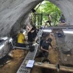 EXcavaciones en Cueva Eirós los últimos días de agosto