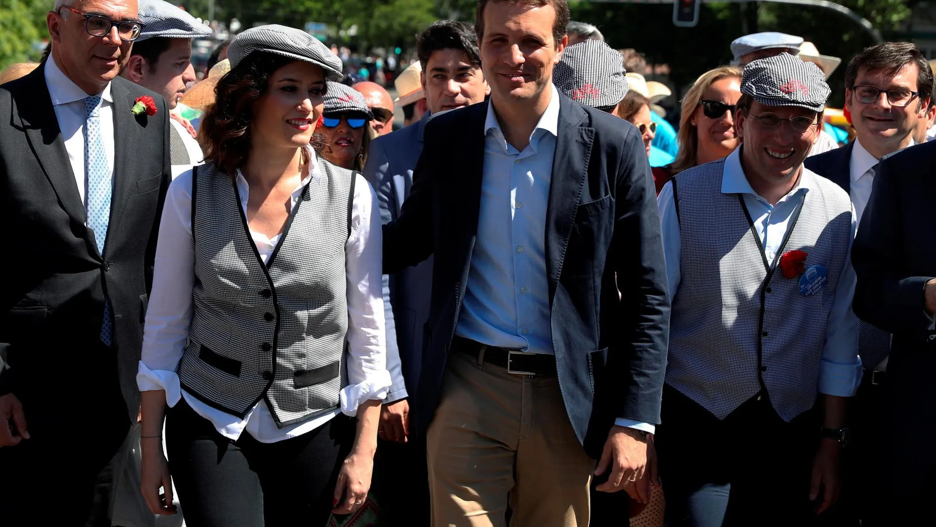 Casado dice que los escraches a PP y Cs evidencian que "el radicalismo vuelve a las calles"