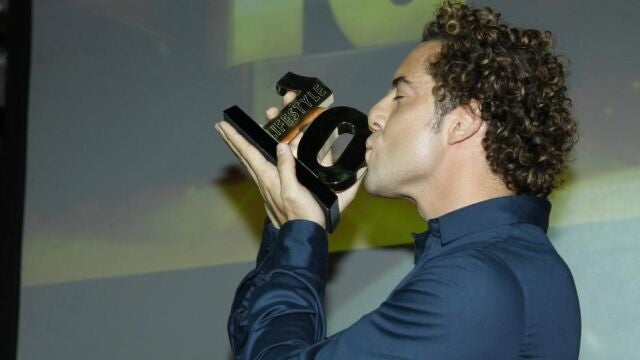 David Bisbal recogió ayer el premio 10 a la música de la revista "Lifestyle".