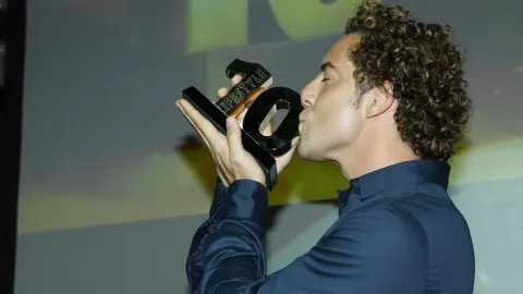 David Bisbal recogió ayer el premio 10 a la música de la revista "Lifestyle".