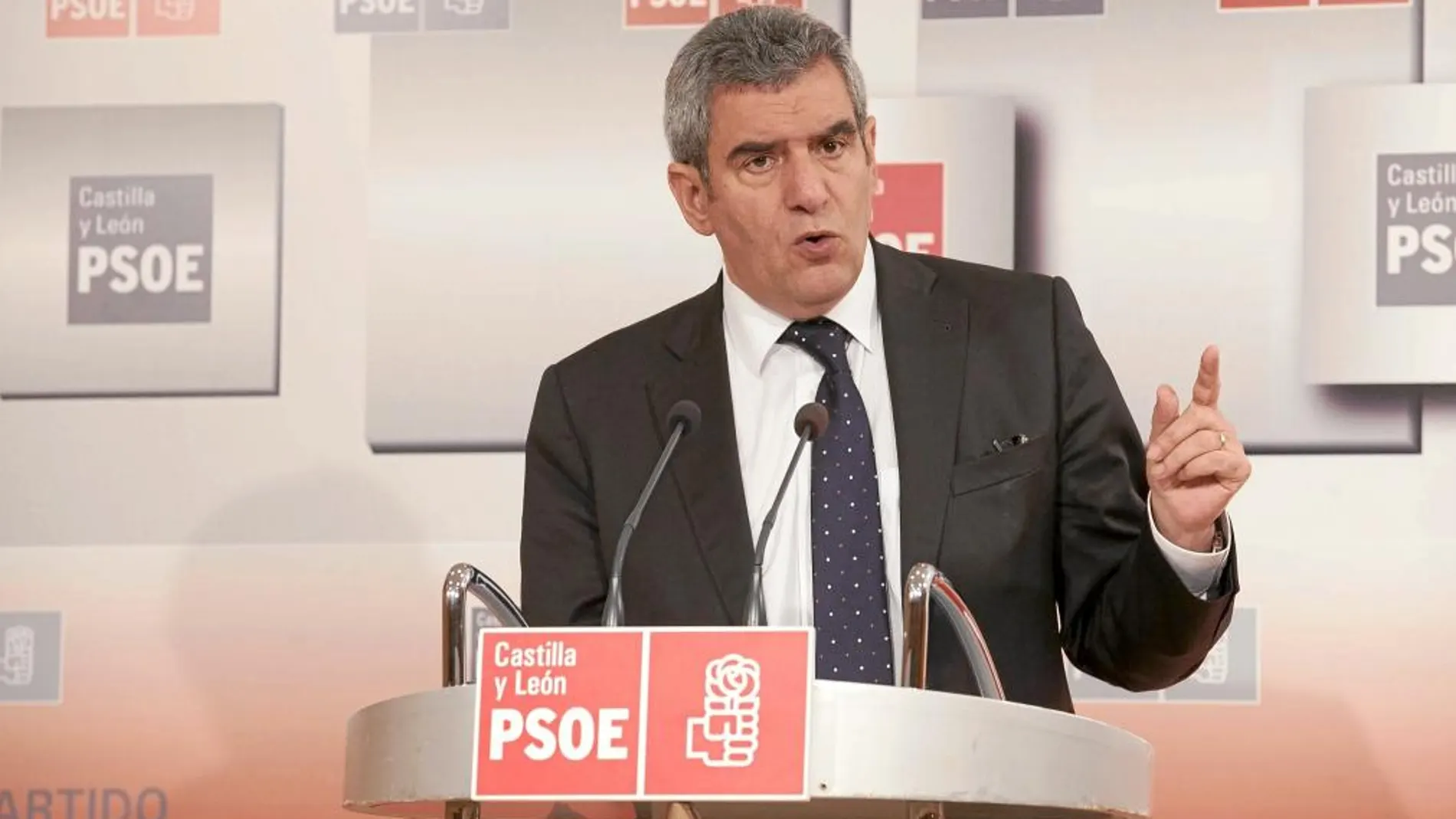 El secretario de los socialistas castellanos y leoneses, Julio Villarrubia