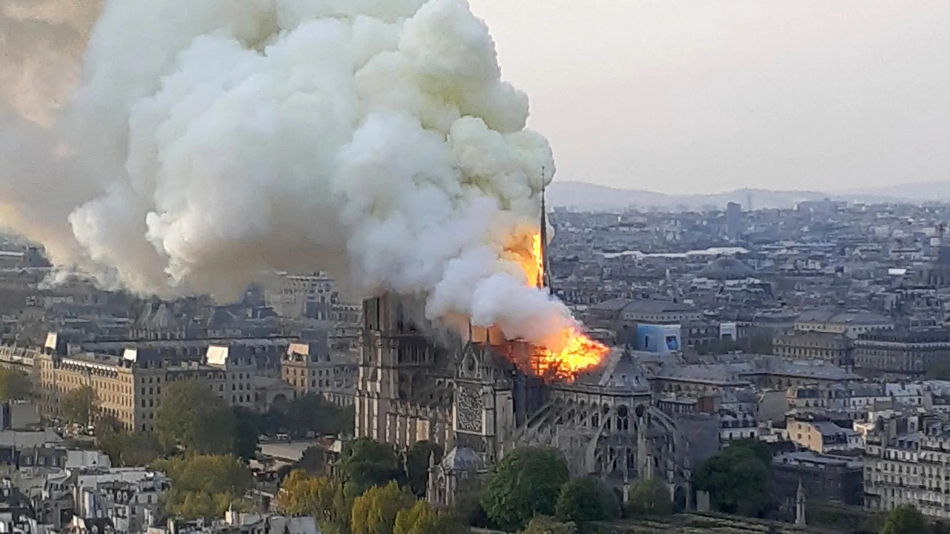 Imágenes del incendio de Notre Dame el pasado 15 de abril