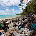 Las islas remotas australianas albergan 414 millones de residuos de plástico