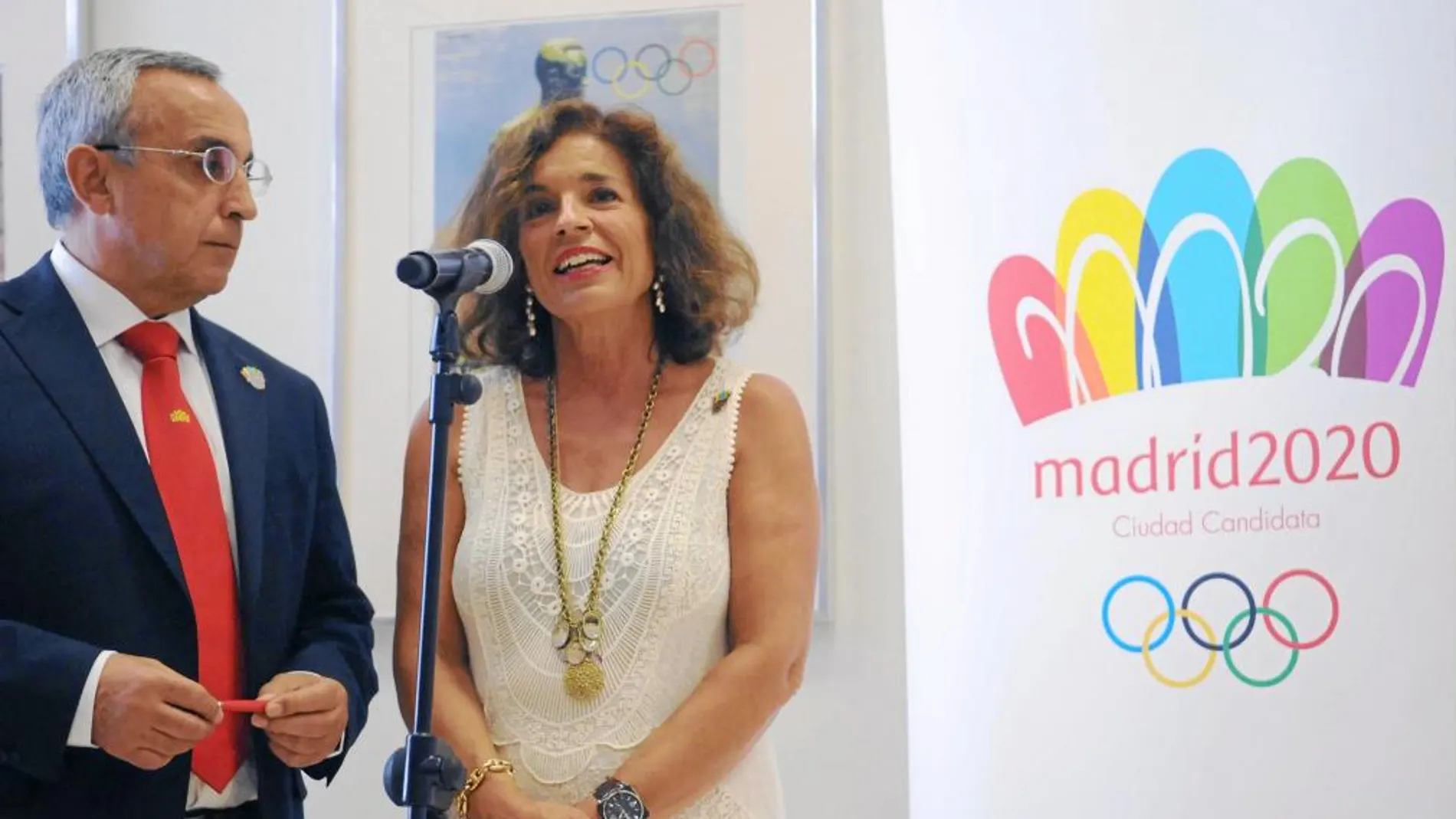 El presidente de la candidatura, Alejandro Blanco, y la alcaldesa de la capital, Ana Botella