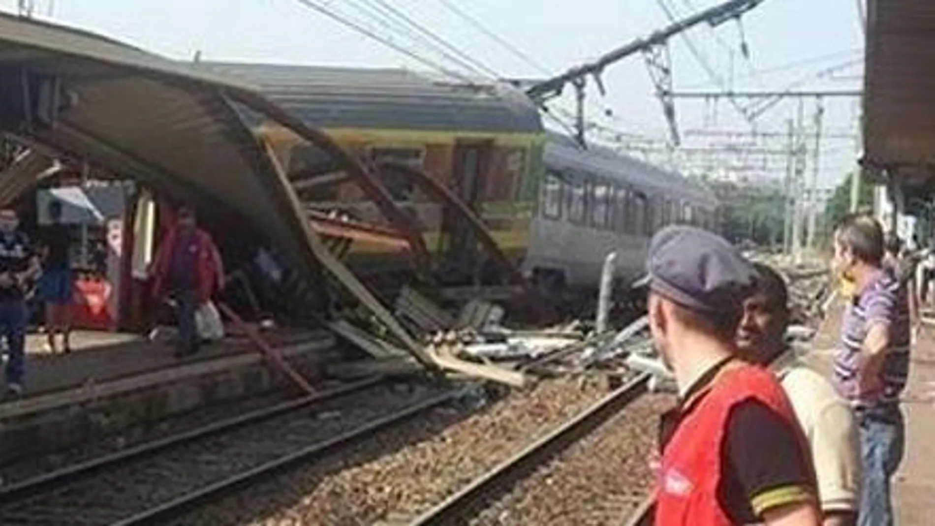 Aspecto de la estación de Essonne tras el accidente
