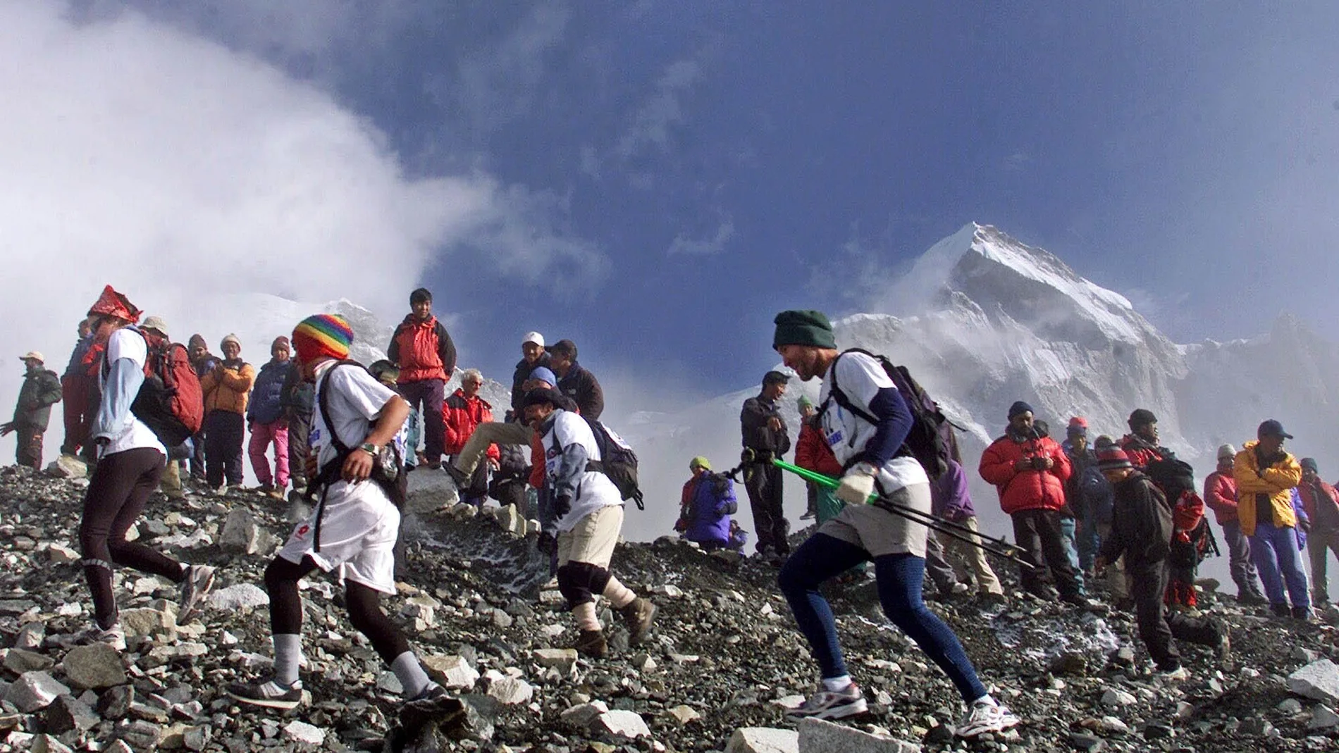 El Departamento de Turismo ha emitido 378 permisos de escaladas esta temporada, un récord histórico desde la primera ascensión exitosa al Everest en 1953 / Foto: Archivo
