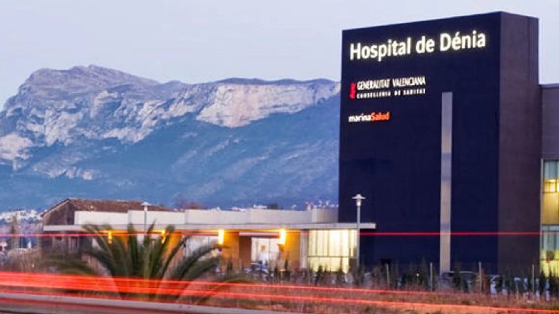 El hospital público de Dénia está gestionado por la UTE Marina Salud, participada al 65 por ciento por DKV y al 35 por ciento por Ribera Salud