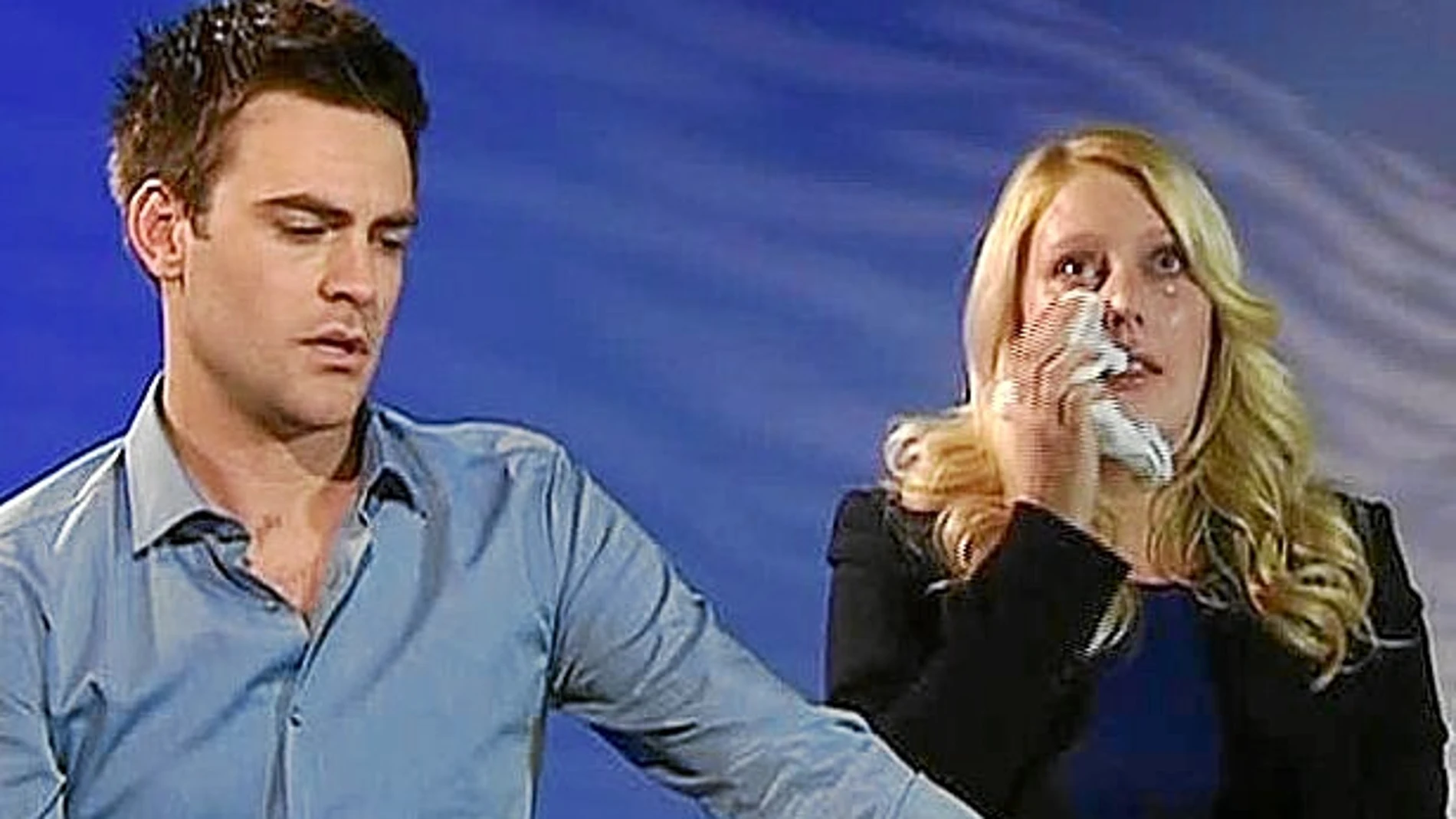 Michael Christian y Mel Greig, en un momento de la entrevista que concedieron a una cadena de televisión australiana