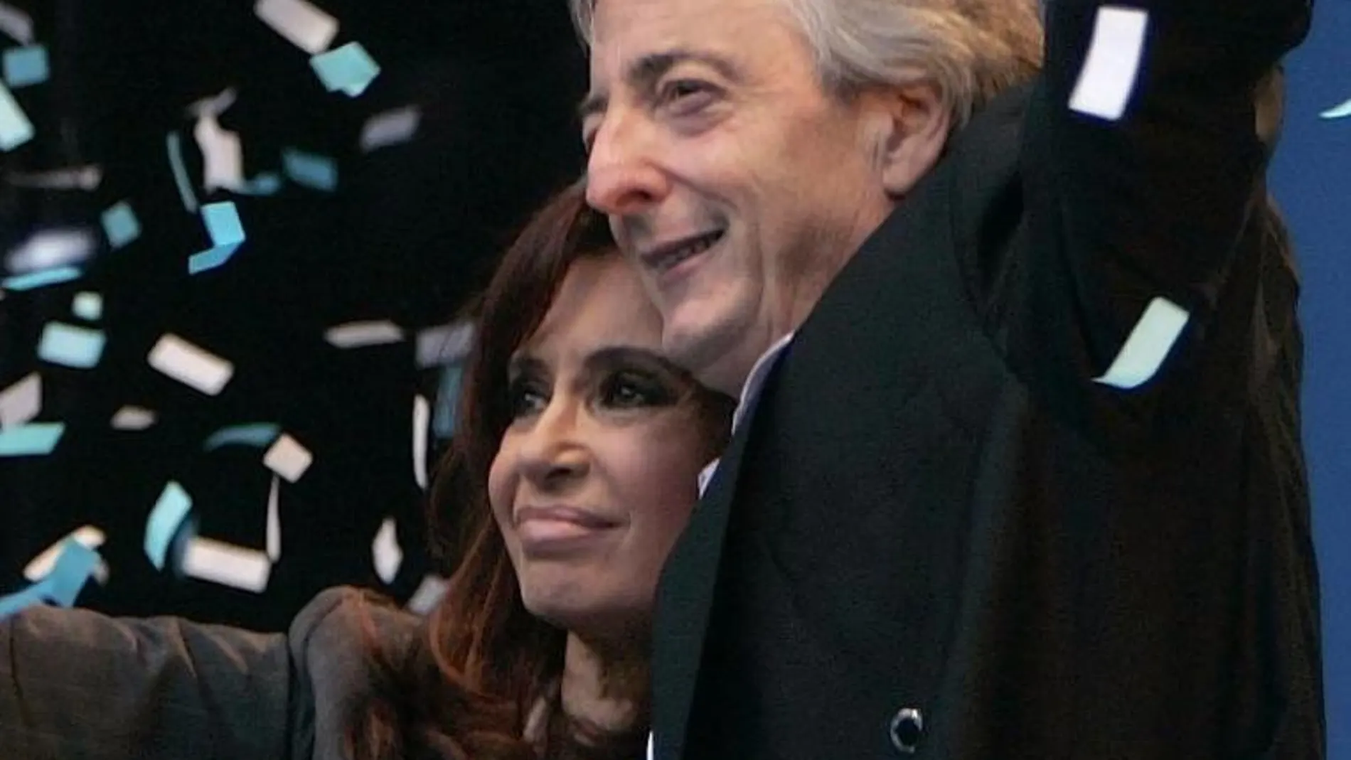 Amor e intereses. La pareja Kirchner nunca ha diferenciado sus intereses políticos de los personales y, ni mucho menos, de los patrimoniales