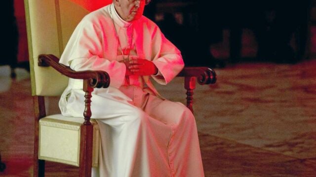 El Papa Francisco, durante un concierto ofrecido ayer en la sala Pablo VI del Vaticano