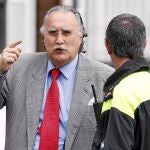 El alcalde de Bilbao, Iñaki Azkuna, no ve motivos para sustituir a Jone Artola