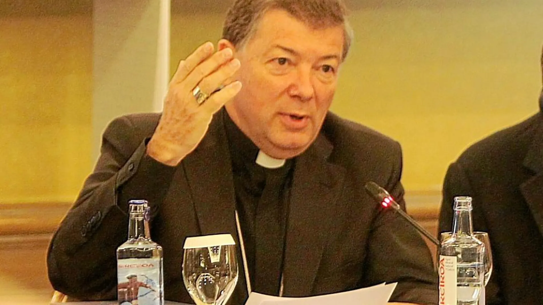 Martínez Camino, en la reunión del Enlace Católico-Judío.