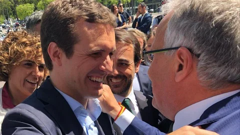 Pablo Casado con Josep Bou y Dolors Montserrat esta mañana