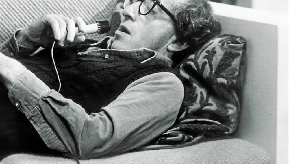 Woody Allen trasladó su adicción por el diván a «Manhattan» (1979)