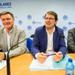 El presidente del PPCyL, Alfonso Fernández Mañueco, clausura la Junta Directiva Autonómica del partido junto a Francisco Vázquez, Javier Lacalle y Raúl de la Hoz