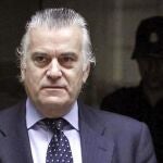 Bárcenas a la salida de la Audiencia