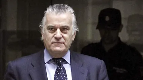 Bárcenas a la salida de la Audiencia