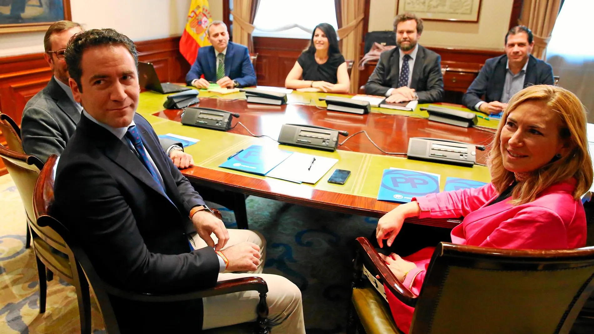 Las comisiones negociadoras de PP y Vox se reunieron ayer en el Congreso de los Diputados para acercar posturas. Foto: Jesús G. Feria