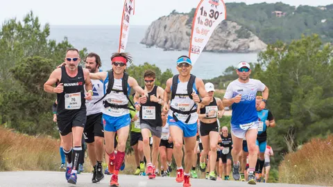 Miles de apasionados del «running» se darán cita el próximo sábado 27 en uno de los circuitos más bellos de este deporte: la isla de Ibiza