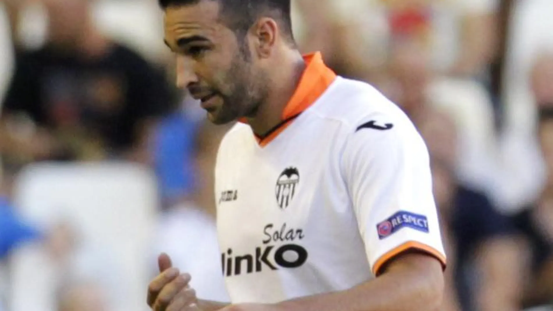 El francés Adil Rami podría dejar pronto de vestir la camiseta del Valencia