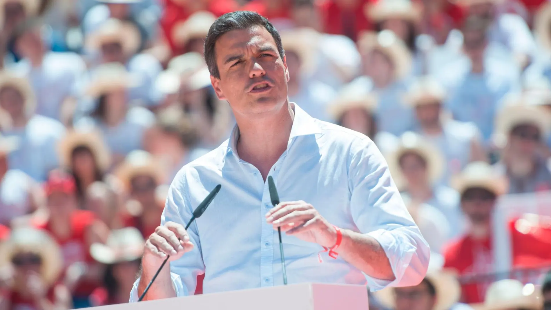 El presidente del Gobierno, el socialista Pedro Sánchez, prometió a su compañero de partido y jefe del Consell, Ximo Puig, el diez por ciento de las inversiones
