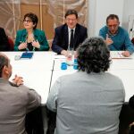 El presidente de la Generalitat y secretario general del PSPV-PSOE, Ximo Puig (centro), mantuvo ayer una reunión sobre Formación Profesional y empleo