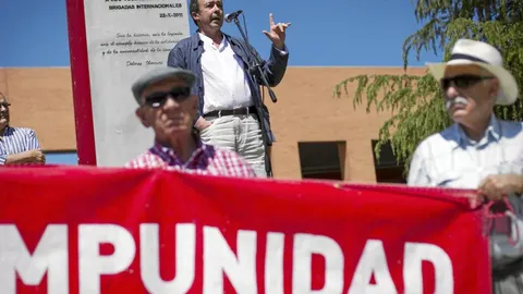 El rector de la Universidad Complutense, José Carrillo, durante un acto en defensa del monolito a los brigadistas este fin de semana