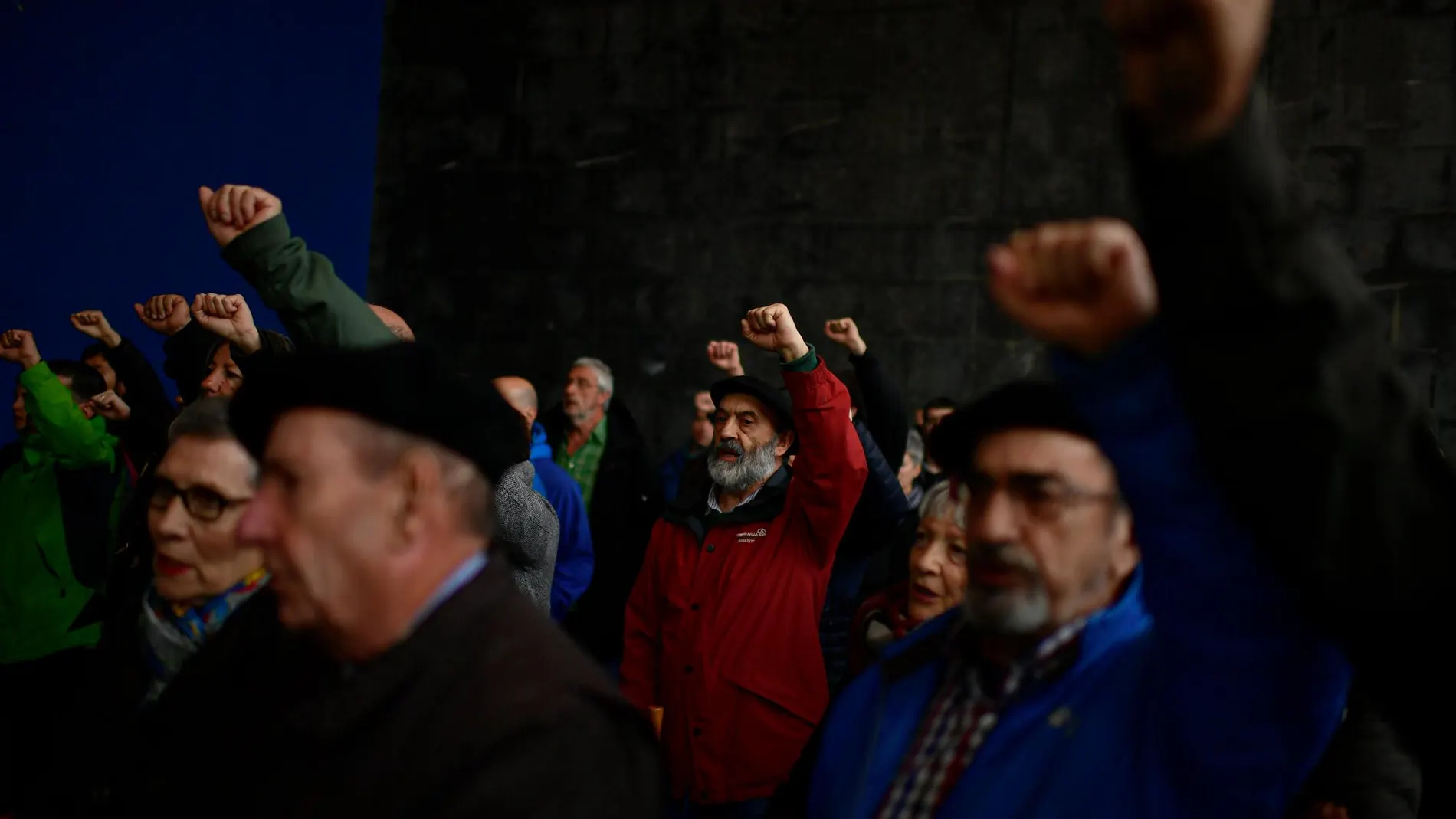 Manifestantes que reclaman la libertad de “Josu Ternera”