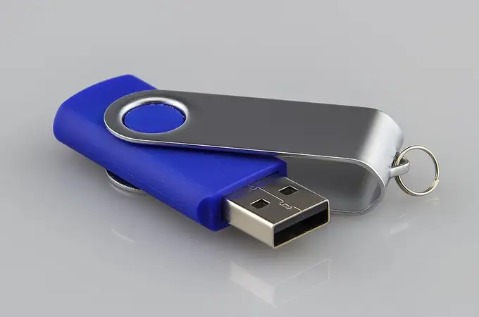 ¿Cómo se puede proteger un dispositivo USB?