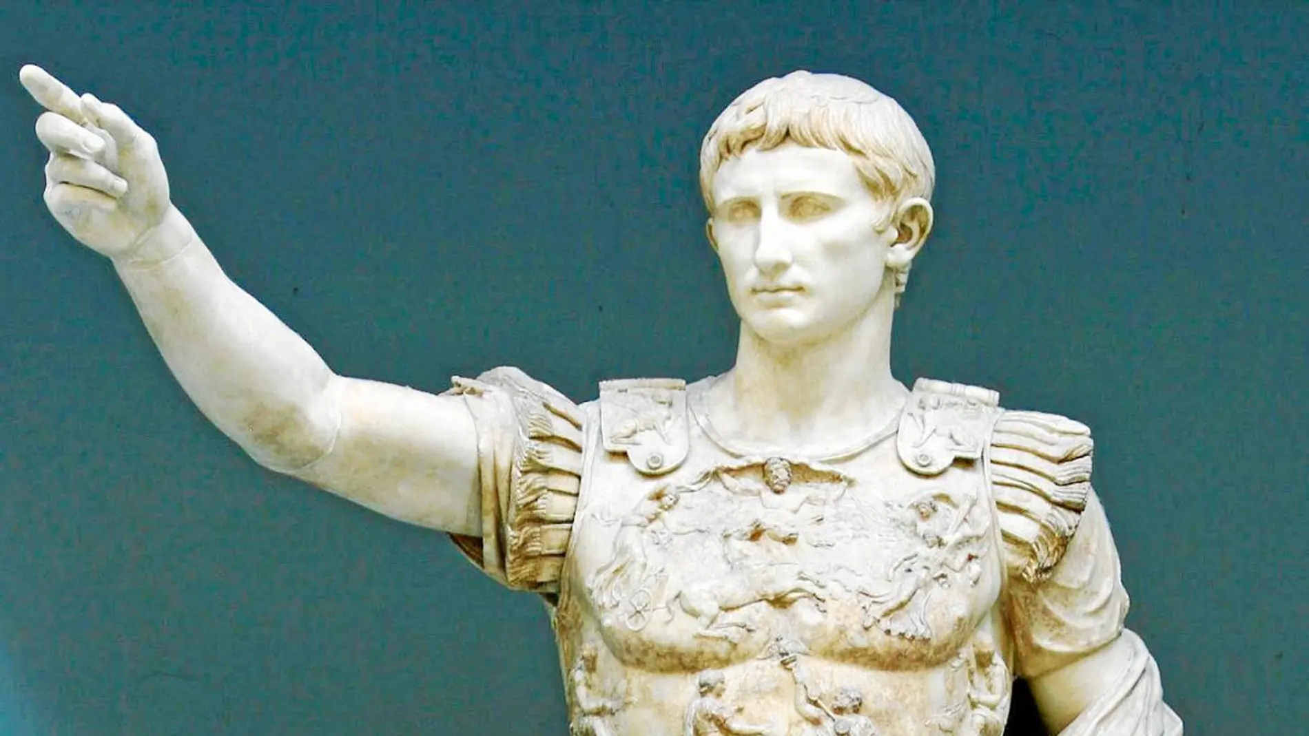 La estabilidad que trajo Augusto como primer emperador se refleja en esta escultura, que hoy se exhibe en los Museos Vaticanos