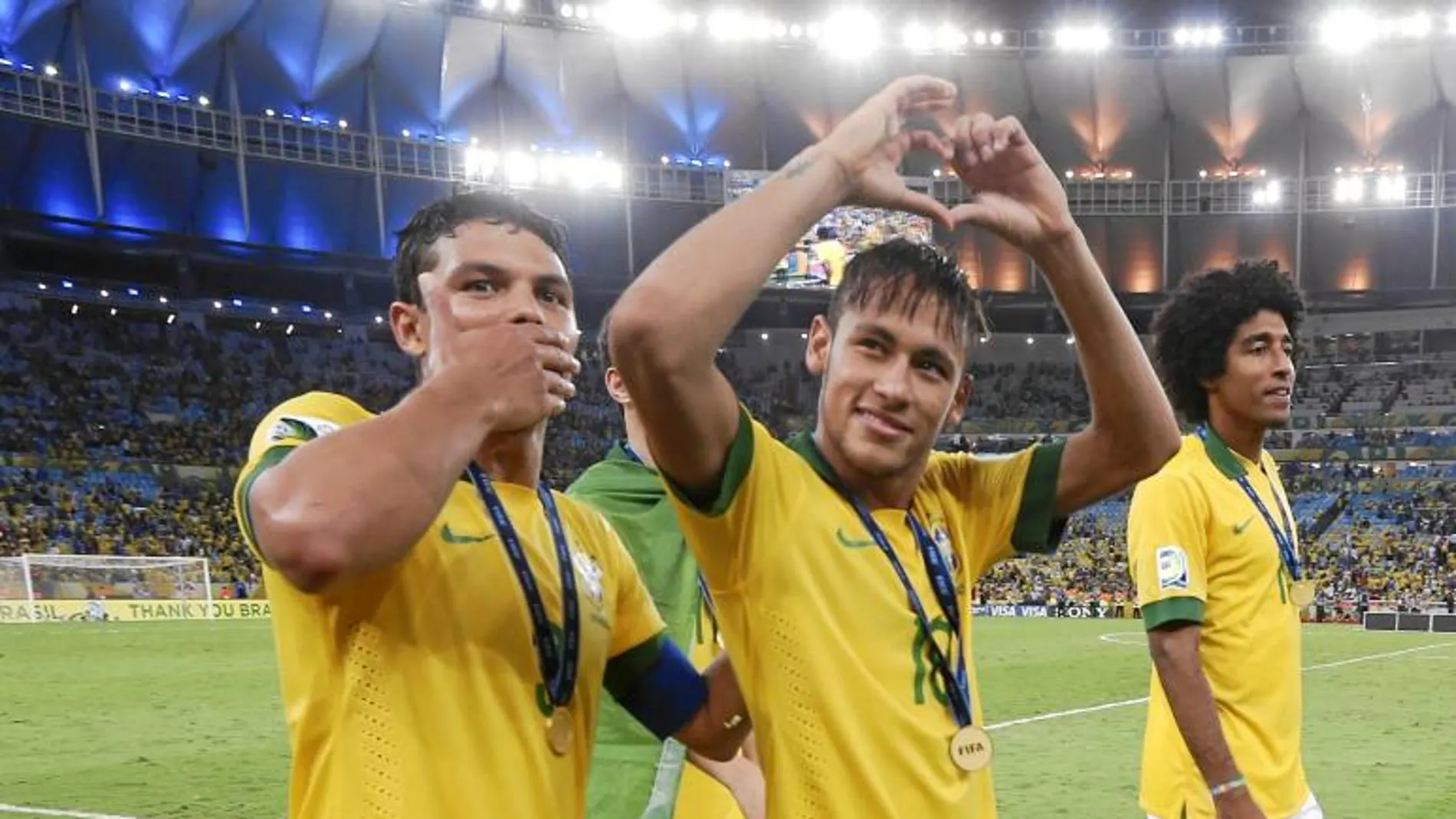 Thiago Silva y Neymar ya comparten vestuario en la selección brasileña