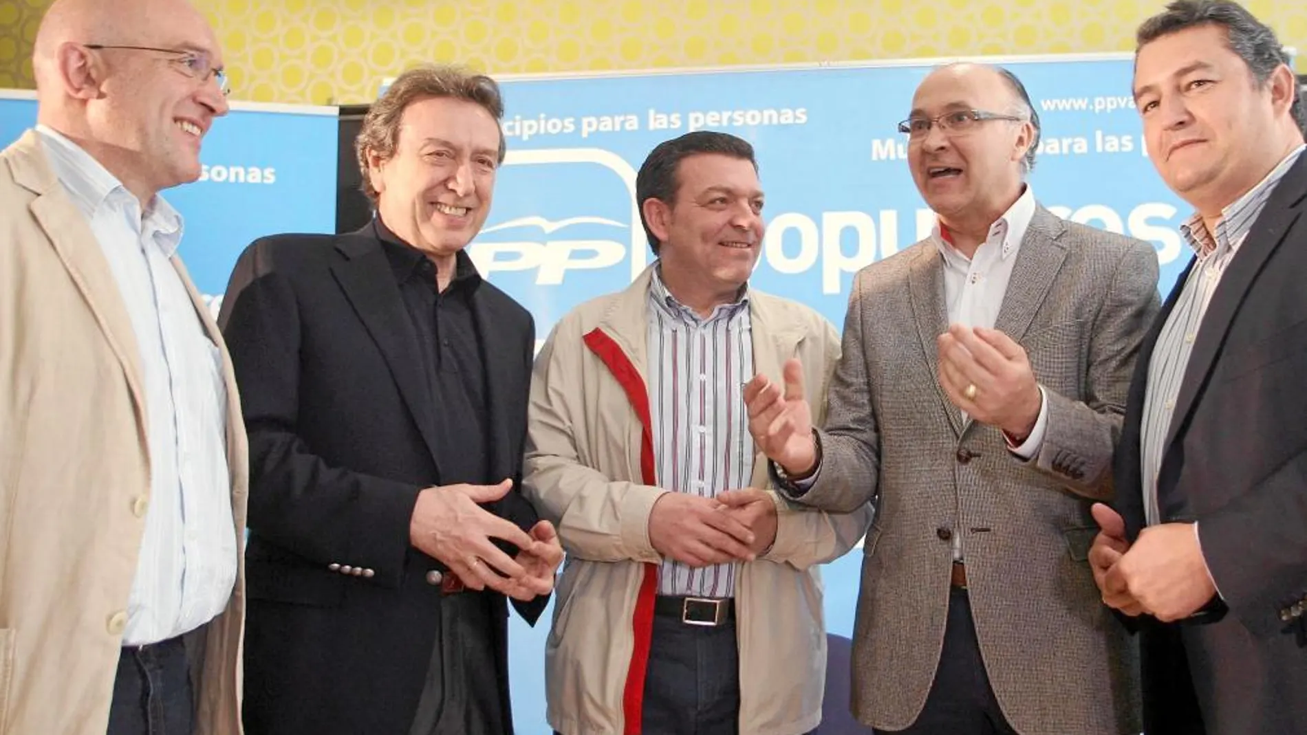 Jesús Julio Carnero, José Antonio de Santiago-Juárez, Antonio Sanz y Ramiro Ruiz Medrano