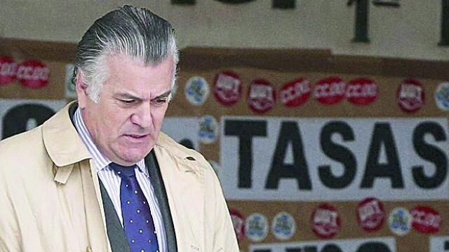 Ruz imputa tres delitos más a Bárcenas