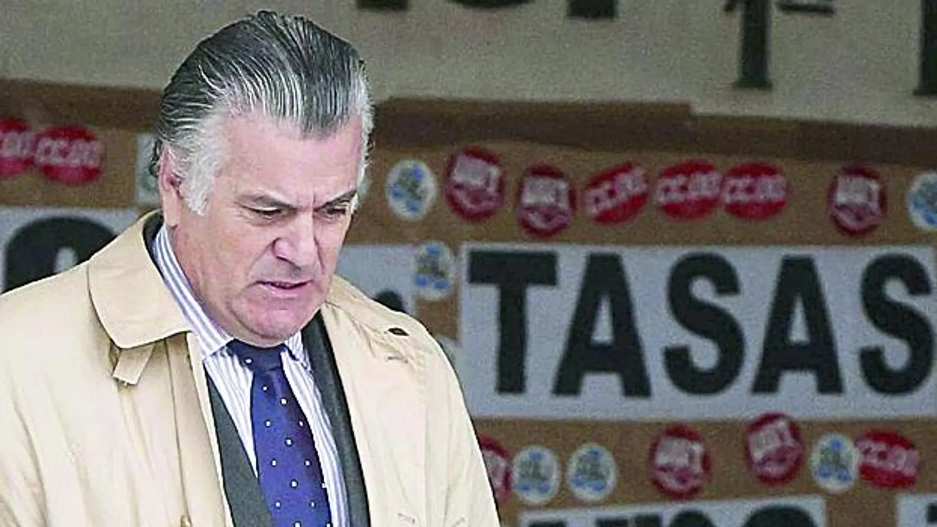 Ruz imputa tres delitos más a Bárcenas