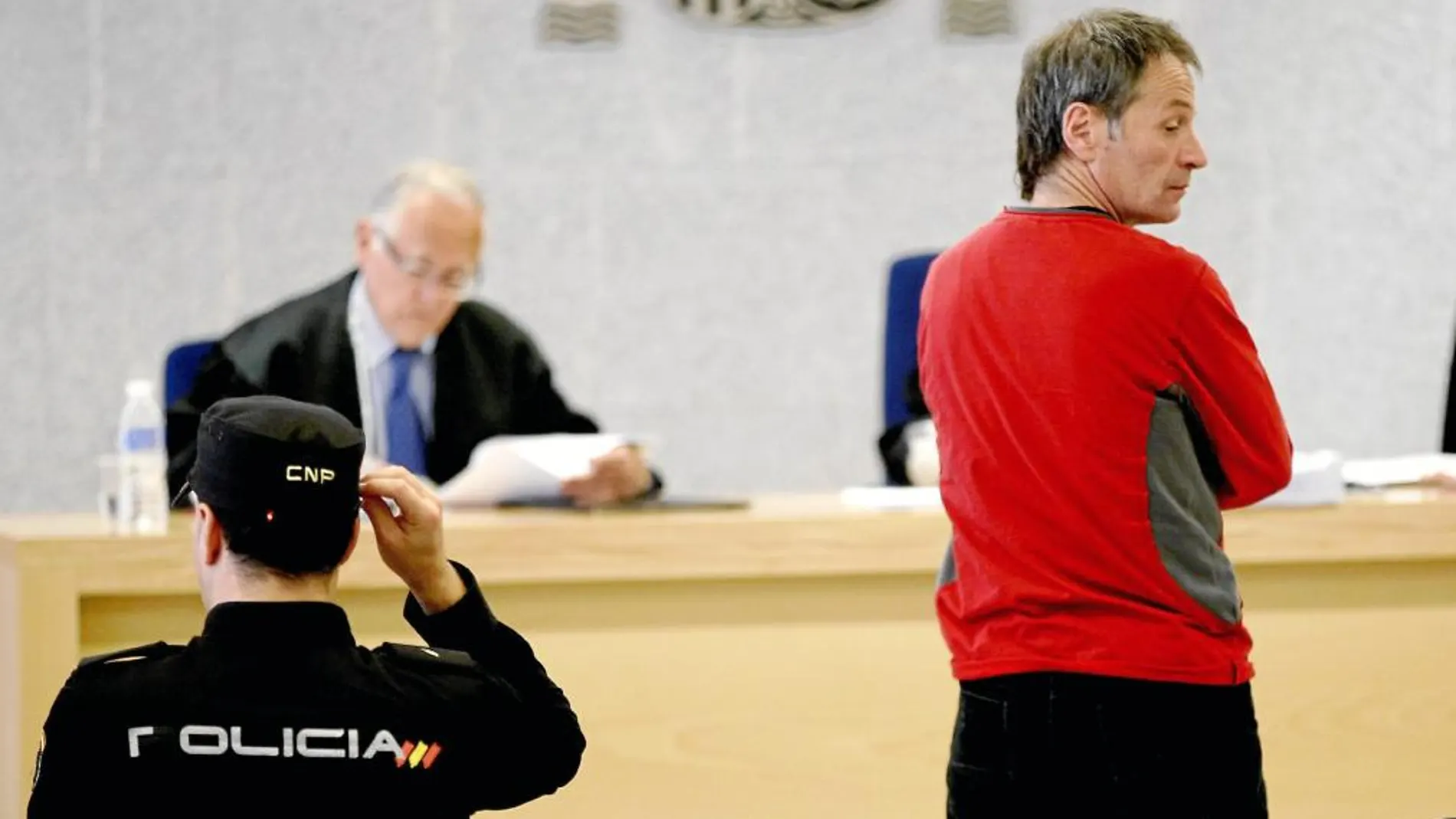 Juan José Ibazeta, ayer en la Audiencia Nacional por amenazas a unos hinchas de la Selección española