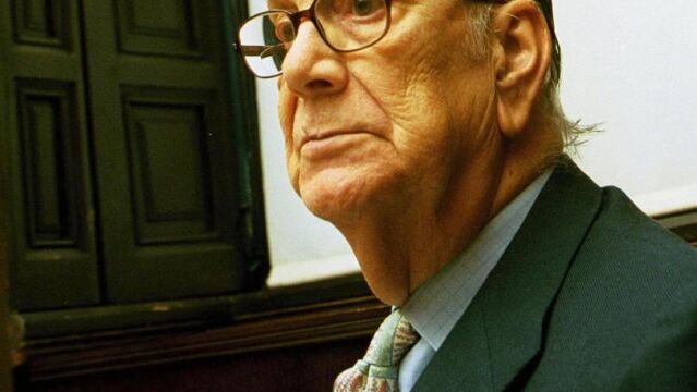 A MANO Y CON LÁPIZ. Muy probablemente, Cela no tocó un ordenador en su vida, un hecho que no perjudicó en nada su literatura, tal vez al contrario